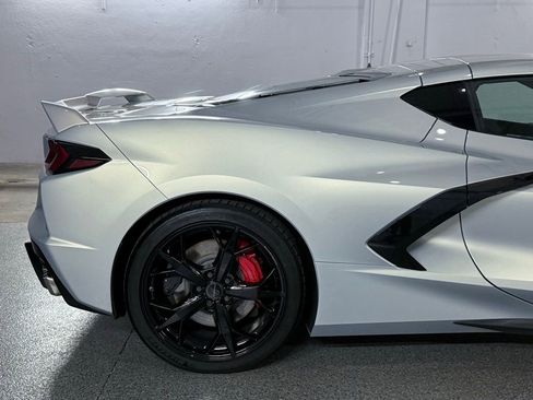 Used 2021 Chevrolet Corvette Stingray Premium Cpe w/ Z51 Performance Package image 8