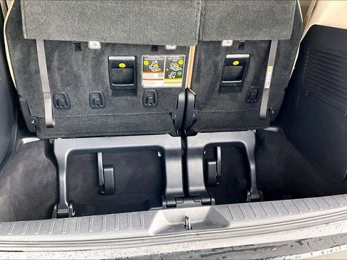 Used 2021 Toyota Sienna XLE FWD image 25