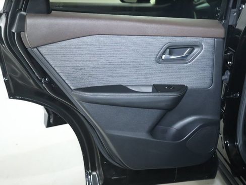 Certified 2023 Nissan Rogue SV AWD/4WD image 13