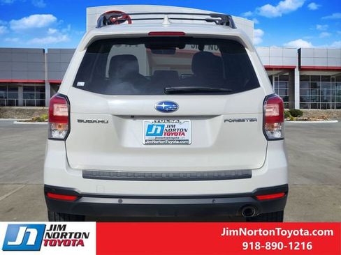 Used 2017 Subaru Forester 2.5i Touring image 7