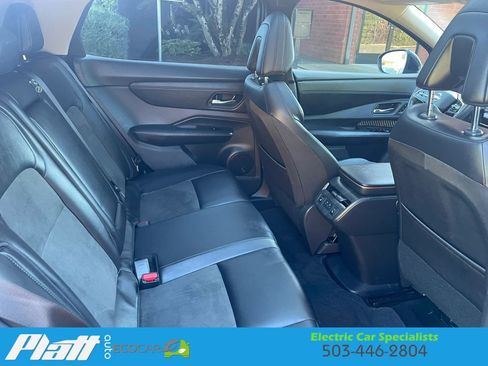 Used 2024 Nissan Ariya FWD image 42