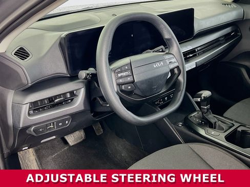 Used 2025 Kia K4 LXS image 7