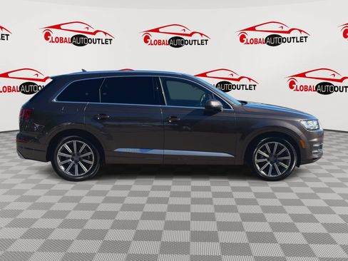 Used 2018 Audi Q7 3.0T Prestige AWD/4WD image 9