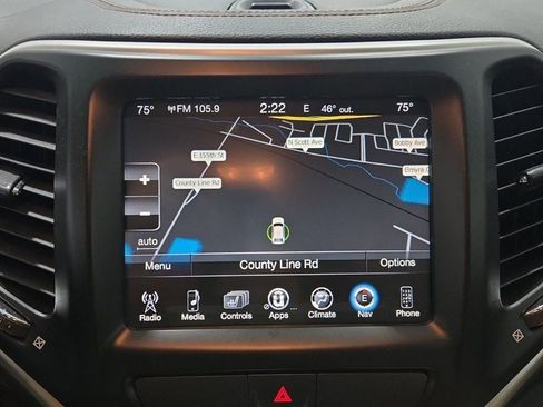 Used 2016 Jeep Cherokee Limited image 7