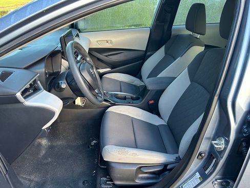 Used 2023 Toyota Corolla LE FWD image 15