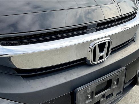 Used 2018 Honda Civic EX-L image 28