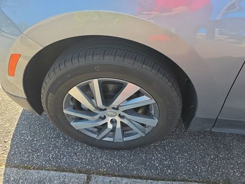 Used 2024 Chevrolet Equinox LT image 7