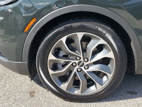 Certified 2023 Lincoln Nautilus Reserve image 8