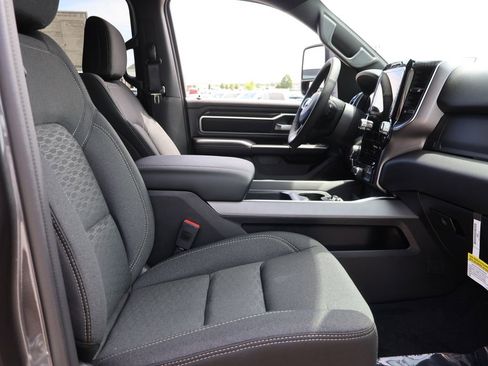 New 2026 RAM 1500 Big Horn AWD/4WD image 9