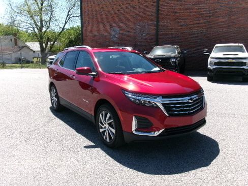 Used 2024 Chevrolet Equinox Premier image 1