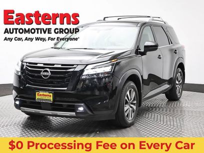 Used 2023 Nissan Pathfinder SL w/ Lighting Package (N92)