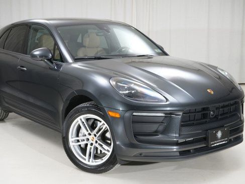 Used 2023 Porsche Macan AWD image 13