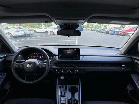 Certified 2025 Honda Accord SE image 10
