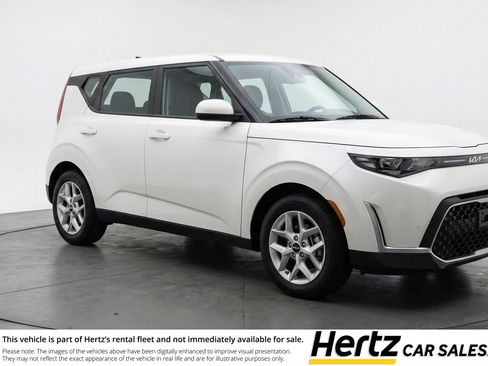 Used 2025 Kia Soul LX w/ LX Technology Package FWD image 1