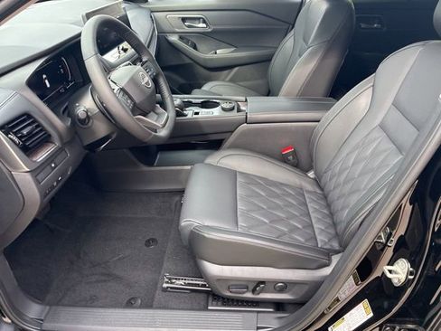 New 2026 Nissan Rogue Platinum AWD/4WD image 17