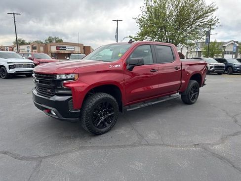 Used 2021 Chevrolet Silverado 1500 LT Trail Boss w/ Bed Protection Package AWD/4WD image 3