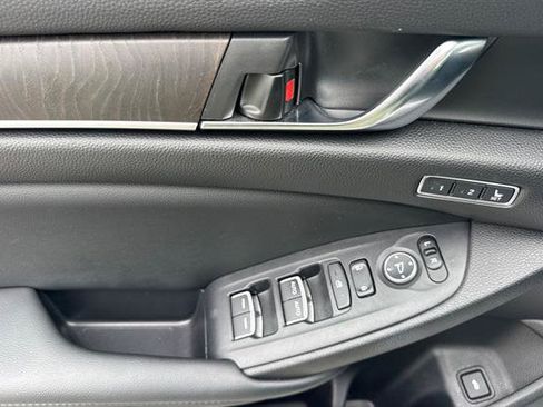 Used 2021 Honda Accord EX-L image 10