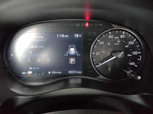 Used 2024 Nissan Kicks SR w/ SR Premium Package FWD image 23