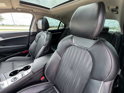 Used 2020 Genesis G70 2.0T w/ Elite Package RWD image 24