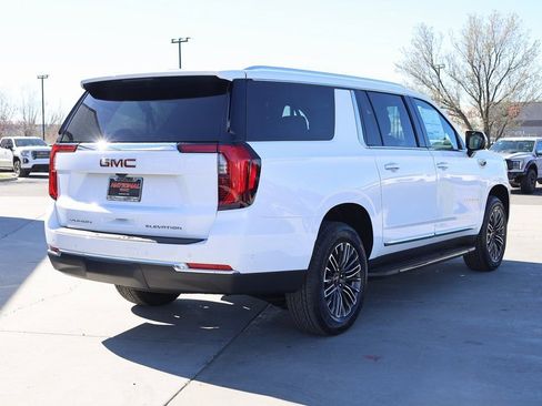 New 2026 GMC Yukon XL Elevation image 6