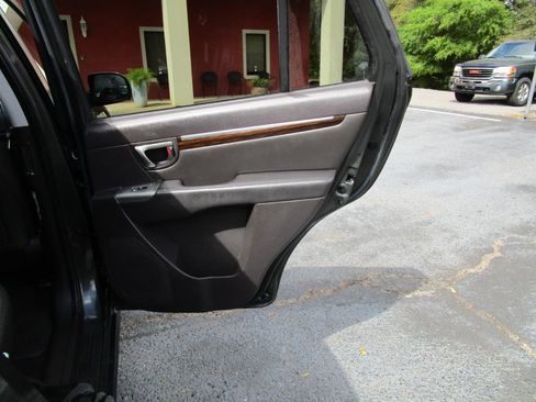 Used 2010 Hyundai Santa Fe Limited image 21
