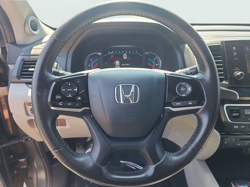 Used 2019 Honda Pilot Touring image 30