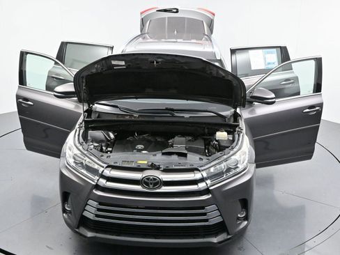 Used 2019 Toyota Highlander Limited AWD/4WD image 52