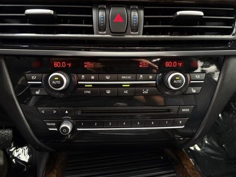 Used 2015 BMW X5 xDrive35d image 22
