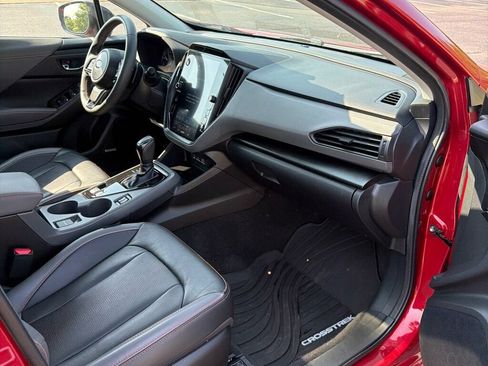 Used 2024 Subaru Crosstrek 2.5i Limited w/ Crosstrek Mirror Package AWD/4WD image 12