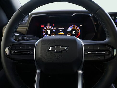 Used 2024 Chevrolet Colorado ZR2 w/ Technology Package image 26