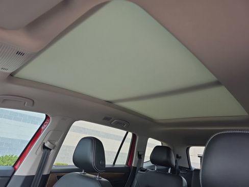 Used 2024 Volkswagen Atlas SE w/ Panoramic Sunroof Package AWD/4WD image 33