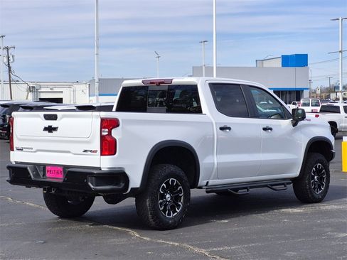 Used 2024 Chevrolet Silverado 1500 ZR2 w/ Technology Package image 6