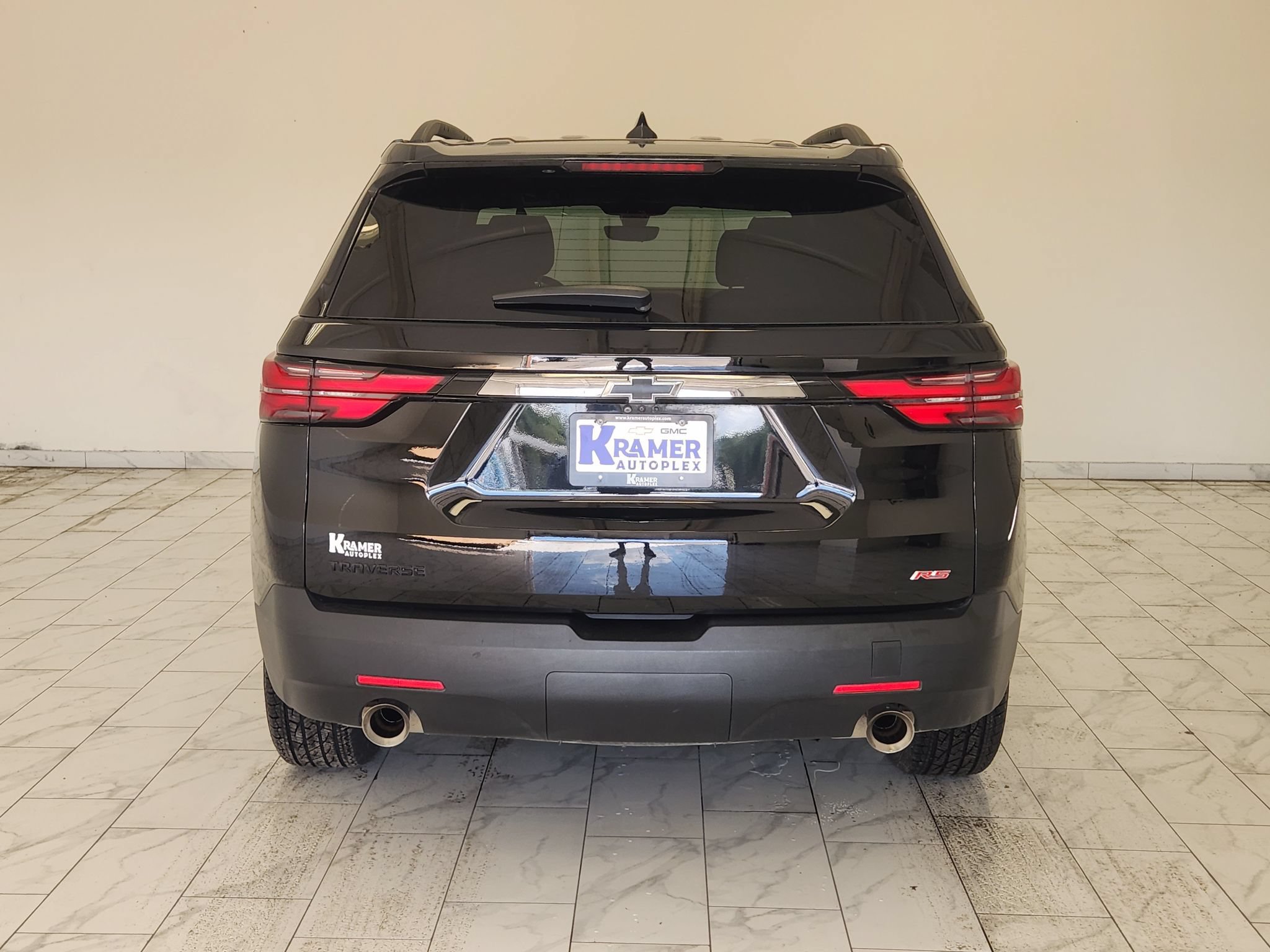 Used 2024 Chevrolet Traverse RS FWD image 6