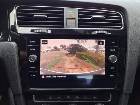 Used 2018 Volkswagen GTI Autobahn image 15