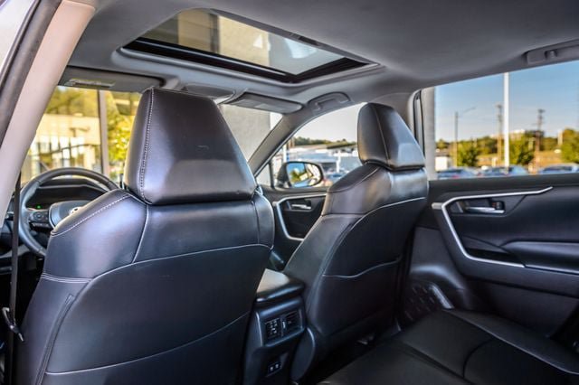 Used 2021 Toyota RAV4 XLE Premium FWD image 40