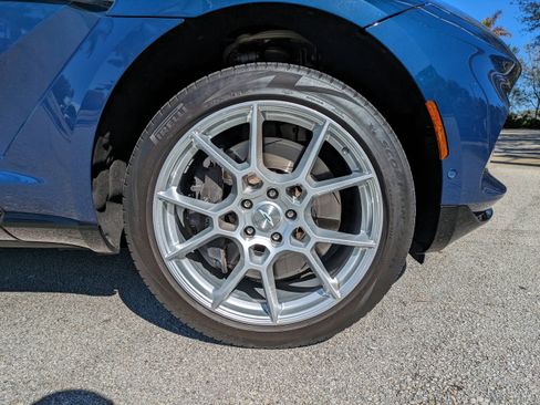 Used 2024 Aston Martin DBX image 11