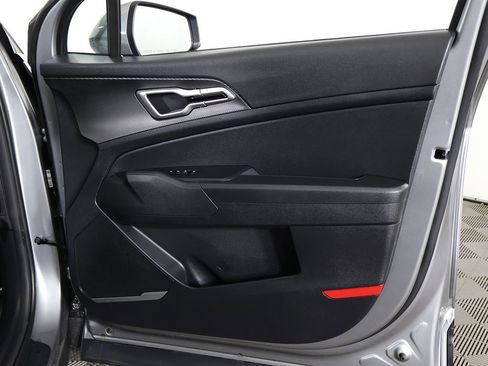 Used 2024 Kia Sportage LX image 21