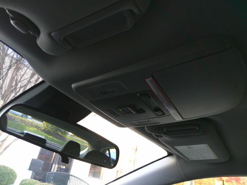 Used 2022 Toyota Camry LE image 28