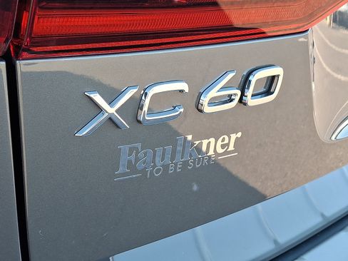 New 2026 Volvo XC60 B5 Ultra w/ Protection Package Premier image 21