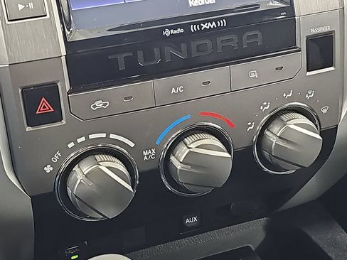 Used 2014 Toyota Tundra SR5 w/ SR5 Upgrade Package RWD image 26