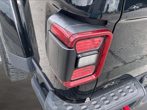 Used 2020 Jeep Gladiator Rubicon AWD/4WD image 23