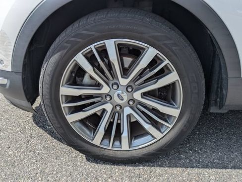 Used 2018 Ford Explorer Platinum AWD/4WD image 9