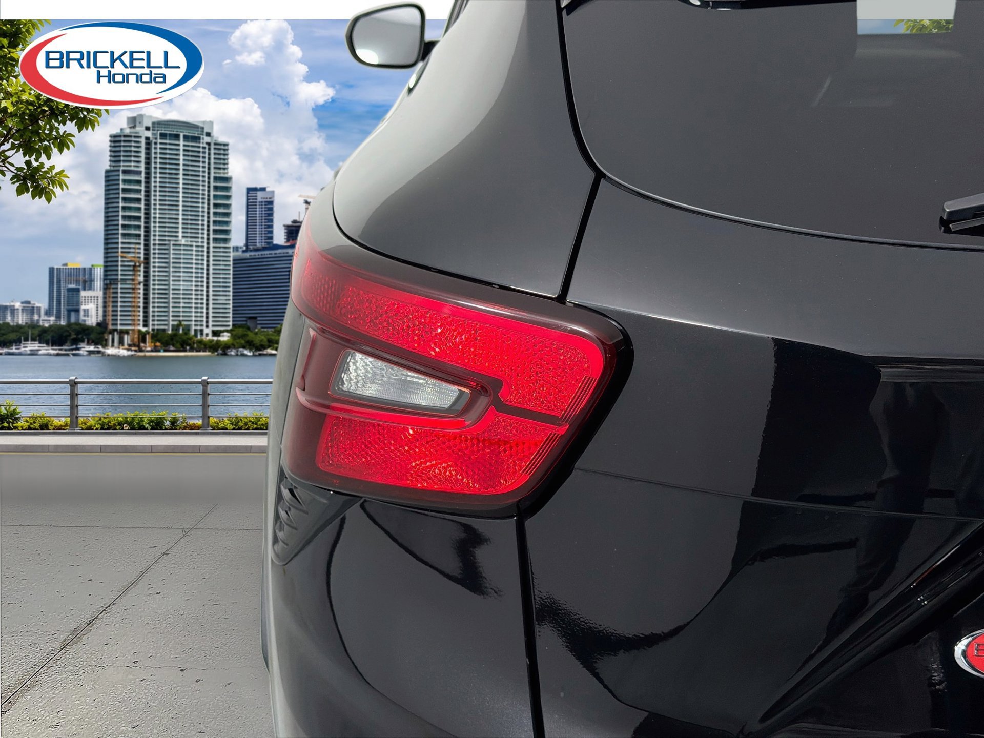 Used 2024 Chevrolet Trax RS FWD image 11