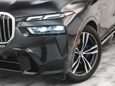 Used 2023 BMW X7 xDrive40i w/ M Sport Package image 42