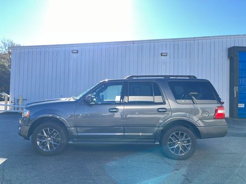 Used 2017 Ford Expedition Limited w/ Limited Appearance Package image 5