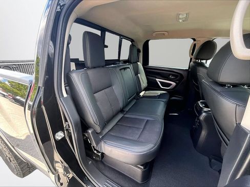 Used 2017 Nissan Titan PRO-4X AWD/4WD image 29