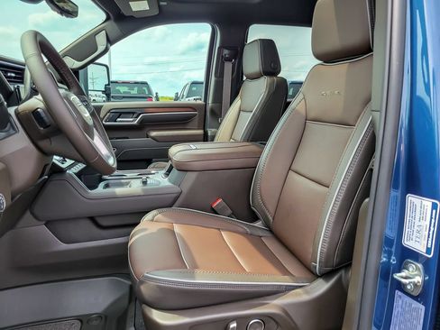 New 2026 GMC Sierra 2500 Denali w/ Denali Reserve Package AWD/4WD image 8