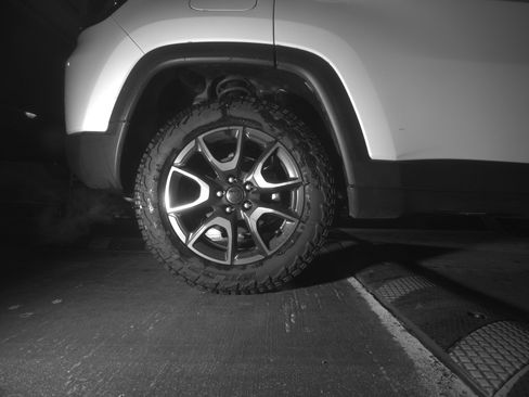 Used 2025 Jeep Compass Trailhawk image 14