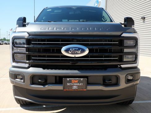 New 2026 Ford F250 Platinum AWD/4WD image 4