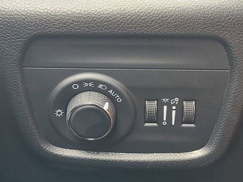 Certified 2024 Jeep Grand Cherokee Altitude image 23